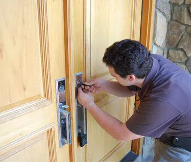 Golden Locksmith Services Boca Raton, FL 561-325-7106 Golden Locksmith Services Boca Raton, FL 561-325-7106 - 10-House-Locksmith